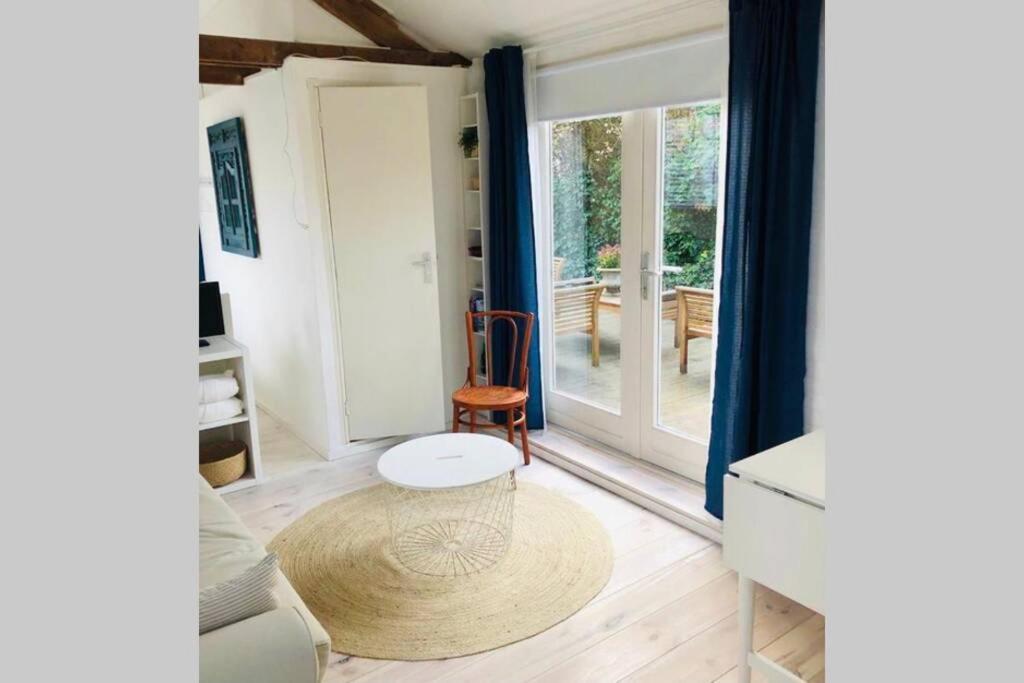 Tiny House In Tuin Van De Statige Villa Mariahof Dordrecht Eksteriør bilde