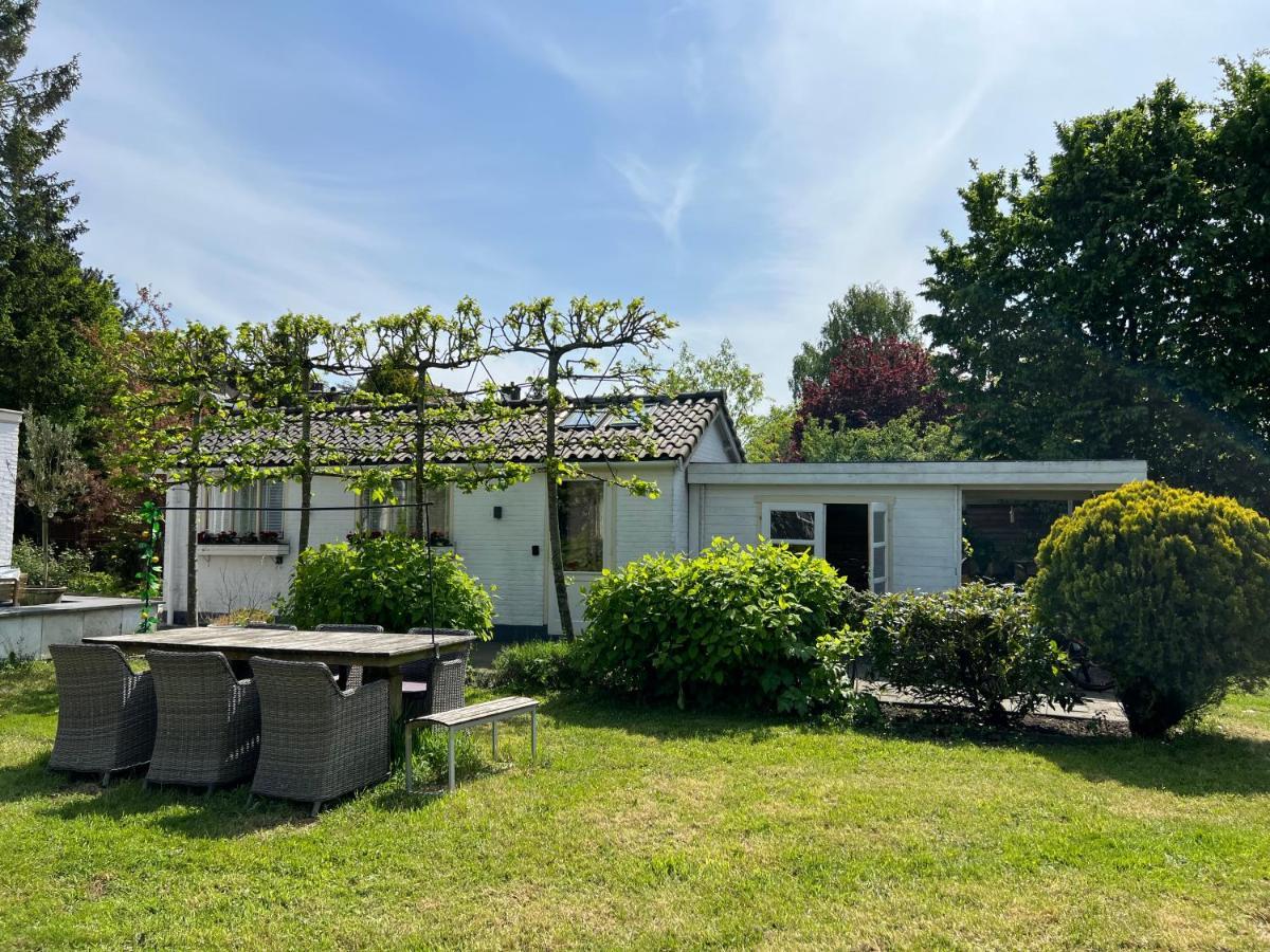 Tiny House In Tuin Van De Statige Villa Mariahof Dordrecht Eksteriør bilde